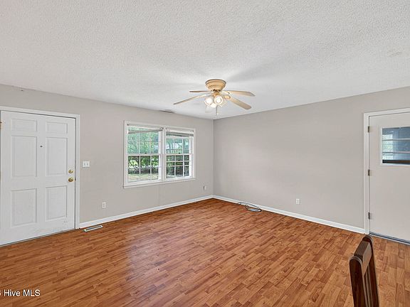3rd image of 703 E Kristi Circle