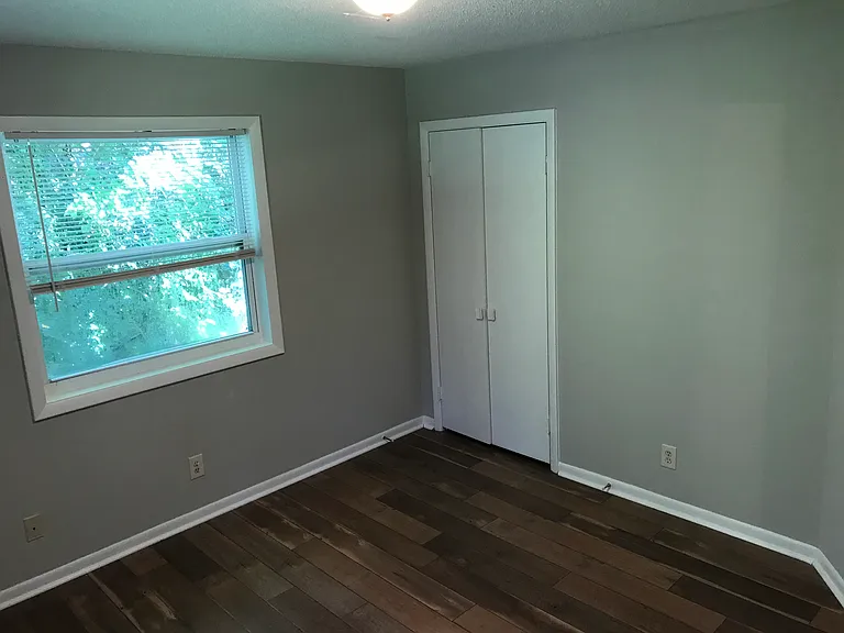 452 Dacian Rd — Photo 6
