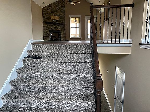 4th image of 713 Rushville Dr