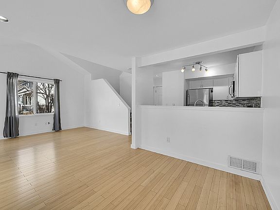 4th image of 500 Lashley St Unit 33