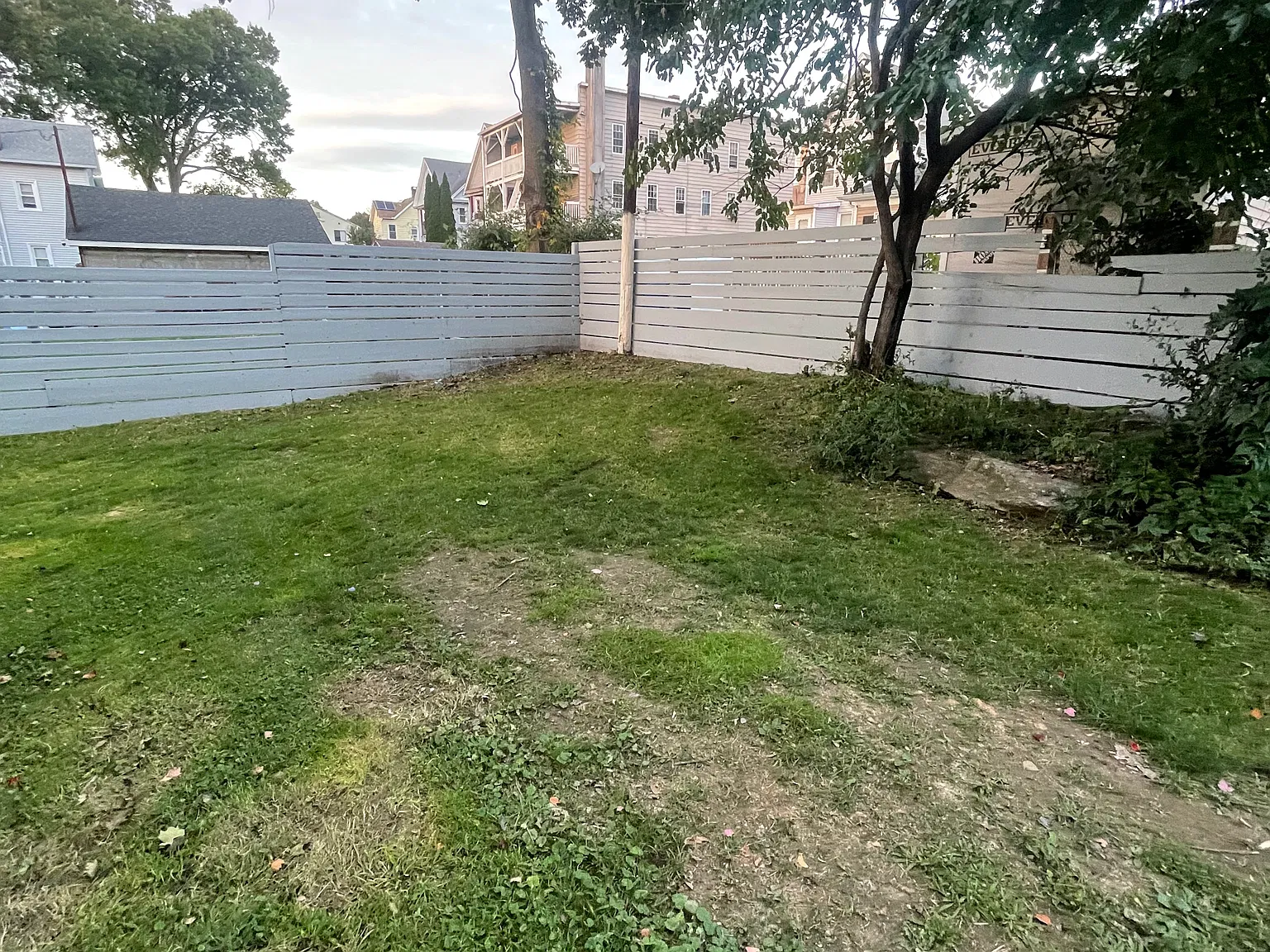 3 bed, 1100 sqft, $3,000 — Photo 2