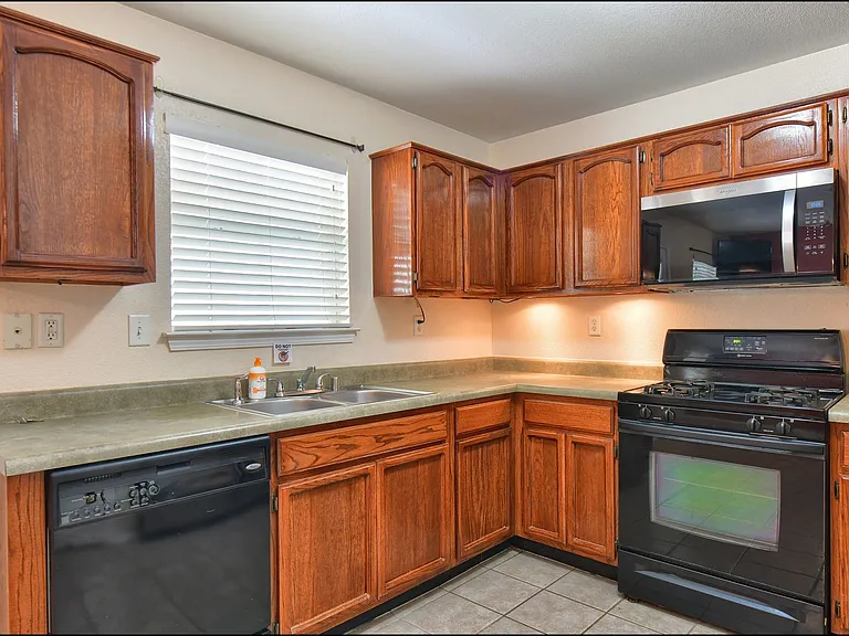 508 Covington Ridge Way — Photo 14