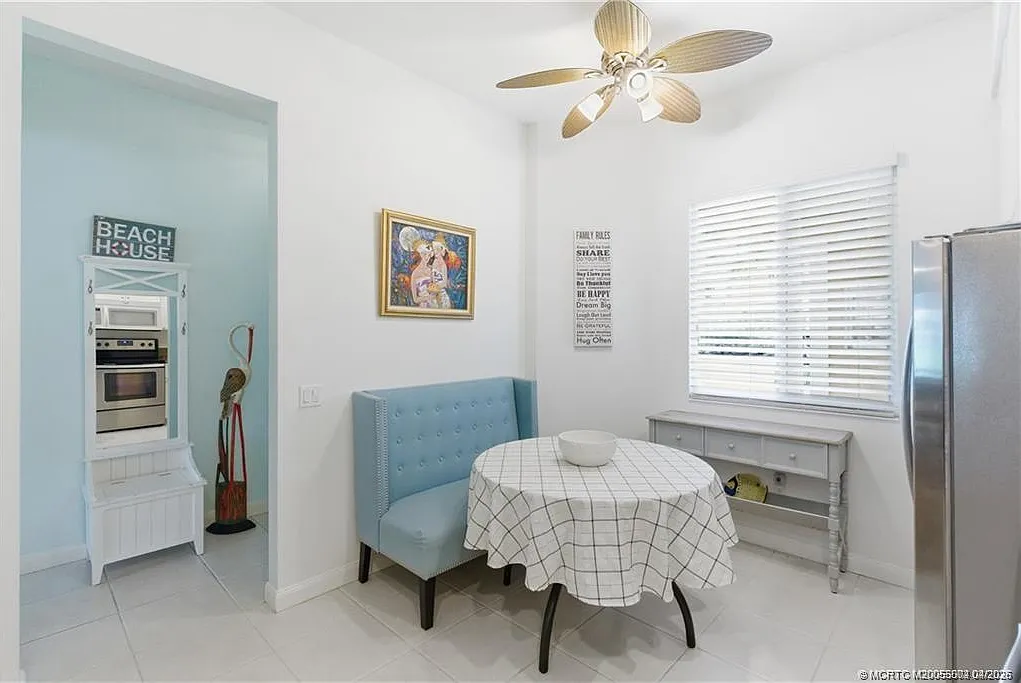 2 bed, 1989 sqft, $4,000 — Photo 2