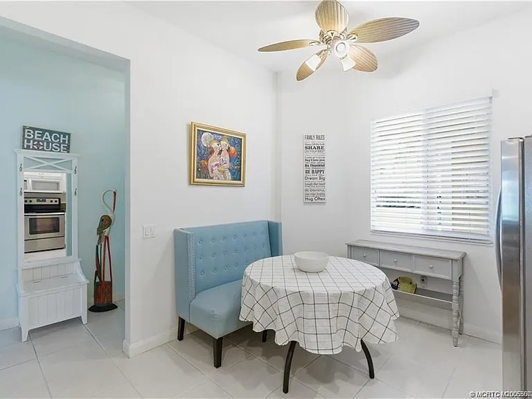 1 Harbour Isle Dr #104 — Photo 2