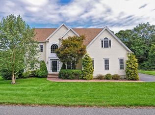 43 Cedar Farm Rd, Medway, MA 02053