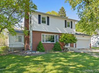 1555 43rd St SW, Wyoming, MI 49509