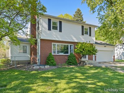 1555 43rd St SW, Wyoming, MI, 49509