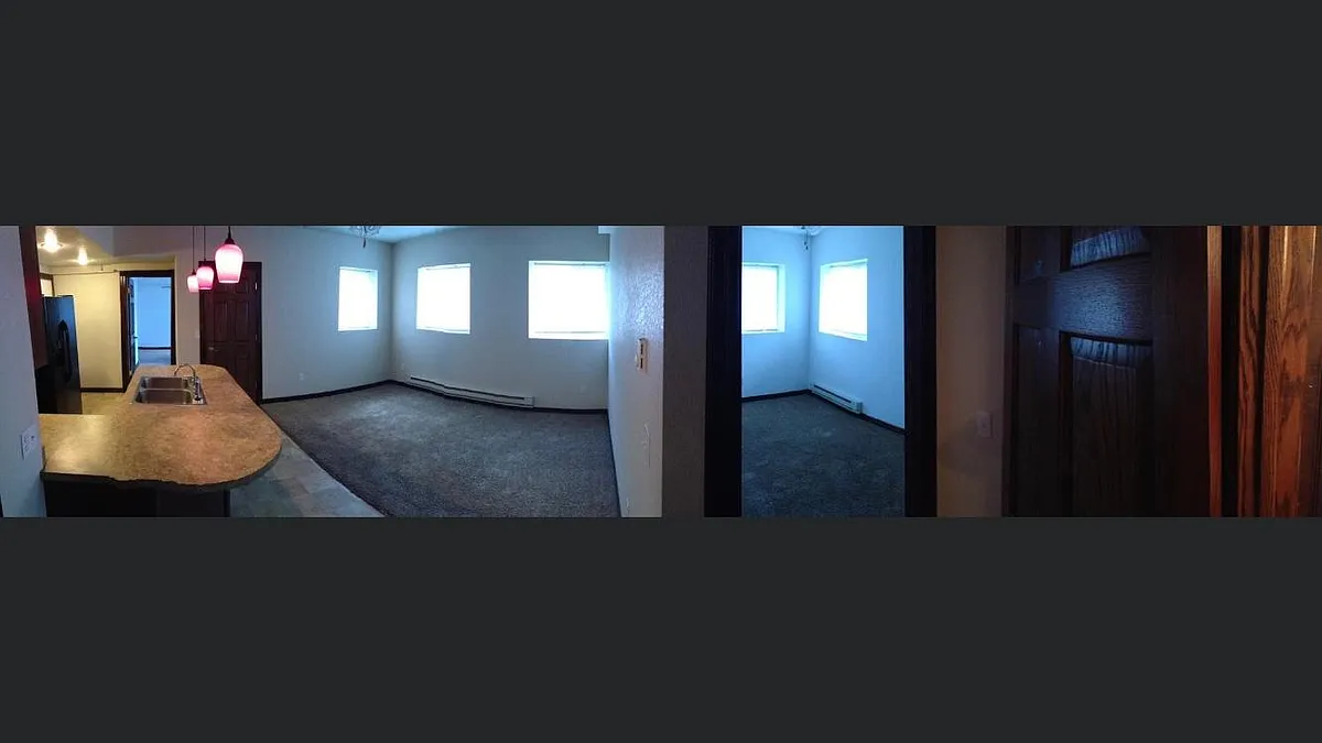 Building Photo - 144 3rd Ave S #2