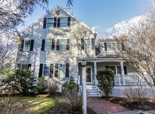 516 S Main St, Sandwich, MA 02563