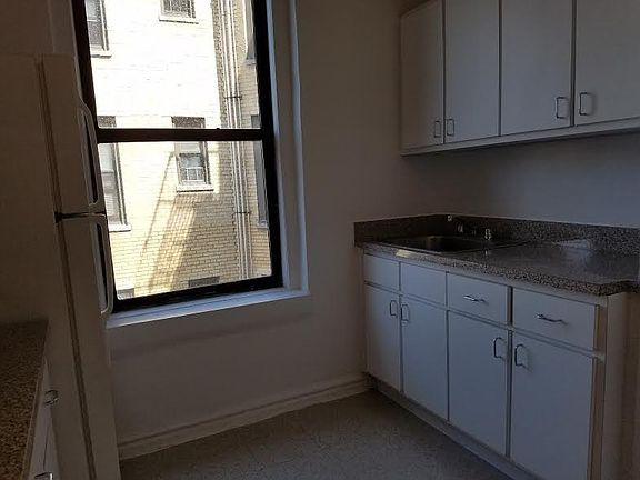 5th image of 4311 49th St #5B
