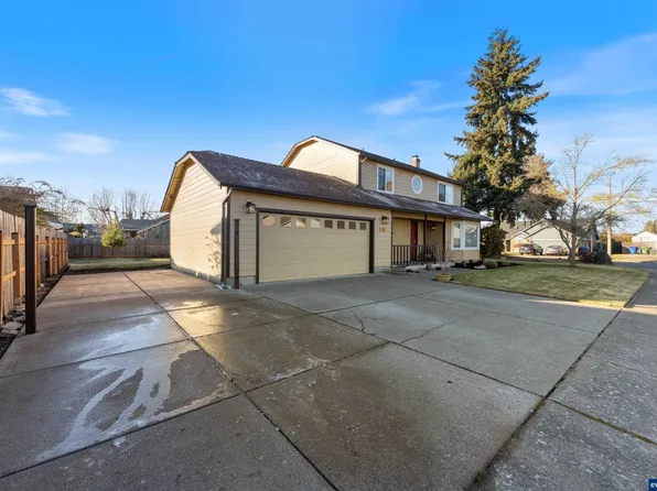 915 Moonflower St NE, Salem, OR 97301