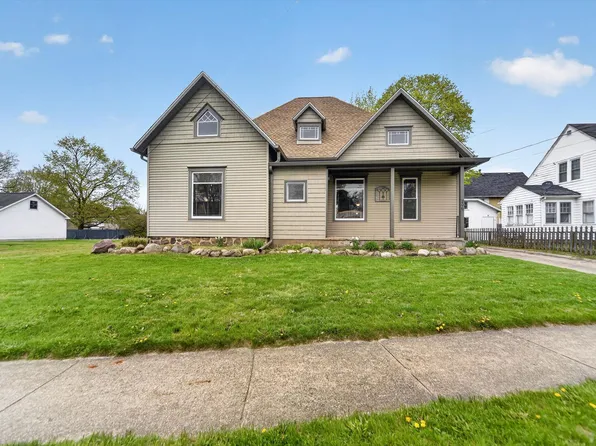 206 Exchange St, Marshall, MI 49068