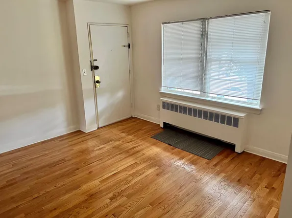 2356 Lemoine Avenue image 4 of 15