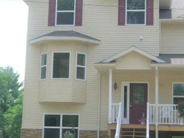 236 E Durkee St #2, Wisconsin Dells, WI 53965