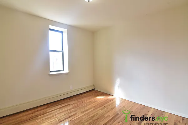 Rented by Clove Realty LLC | media 6