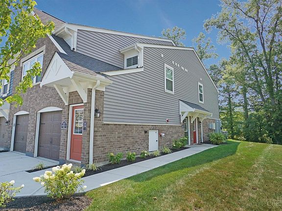 2nd image of 5871 Parkview Ln #204