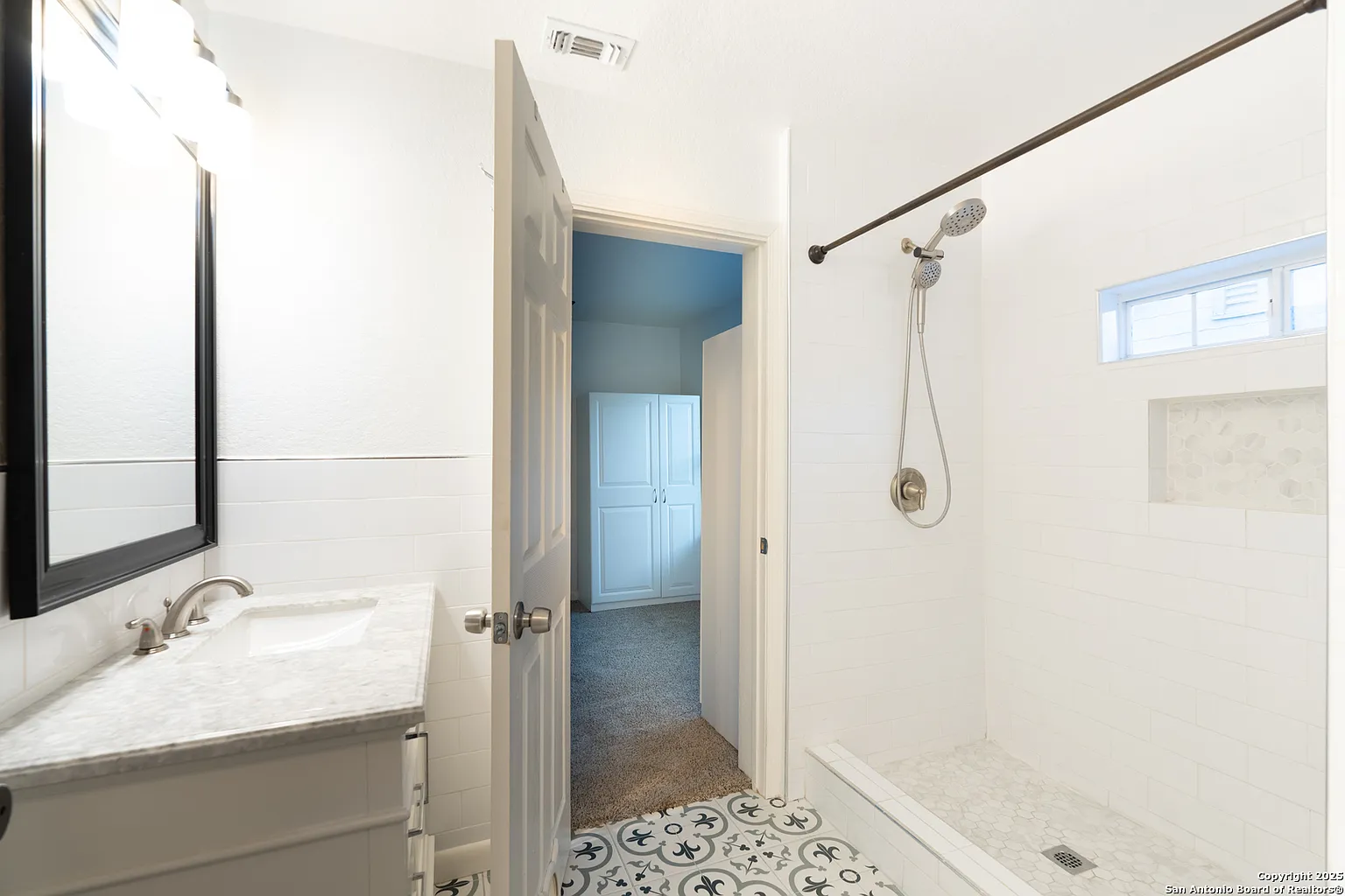 2519 W Huisache Ave — photo 13