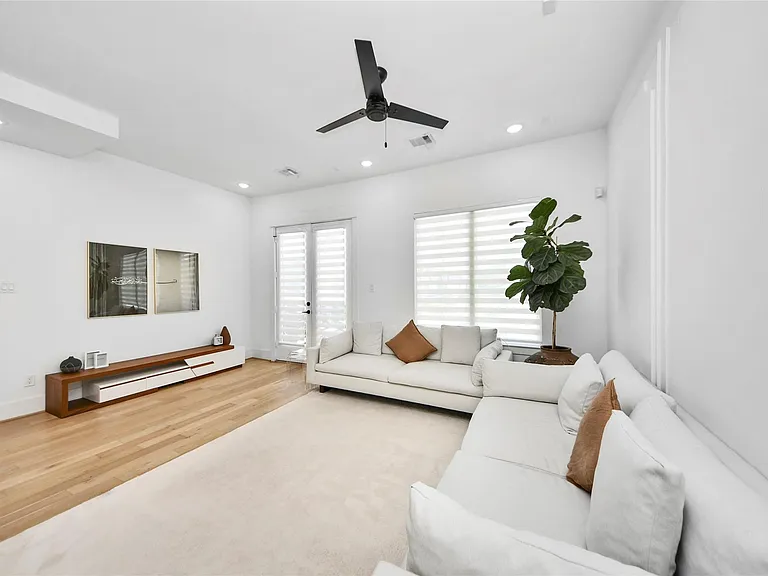 1837 Flowing Springs Trl — Photo 11
