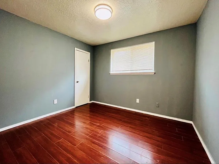 7303 Shiner Ln — Photo 13