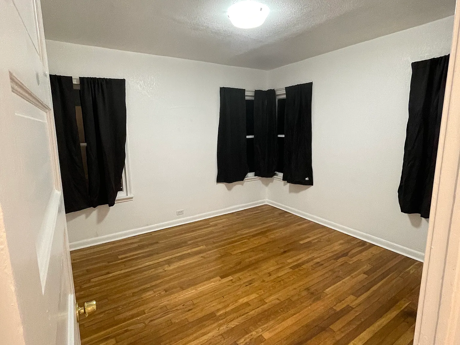 1006 W Woodlawn Ave — Photo 3