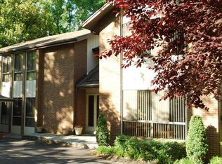 3332 Mantua Dr, Fairfax, VA 22031