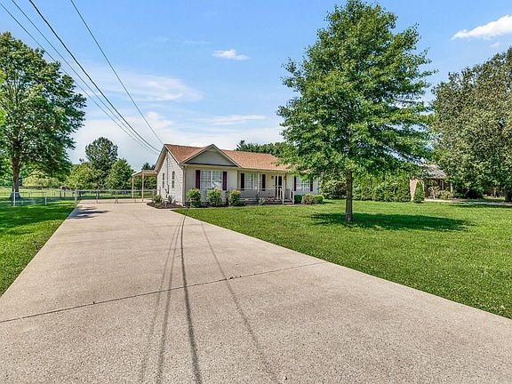 2nd image of 1829 Cromwell Dr