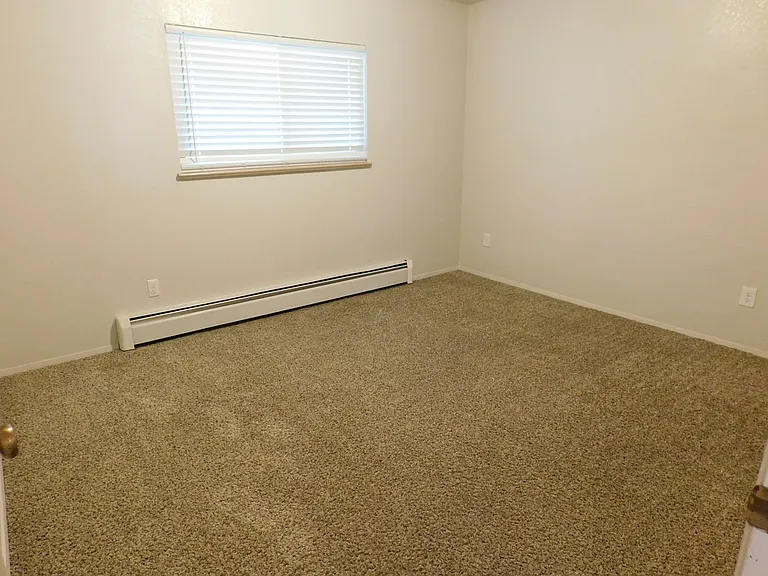 1302 Glenwood Ave — Photo 5