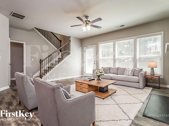 3rd image of 3204 Baylor Cir