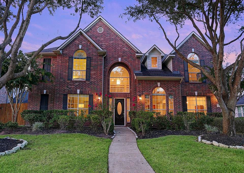 1st image of 5211 Highland Falls Ln
