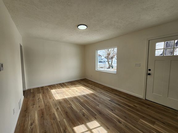 3rd image of 2028 Margaret St