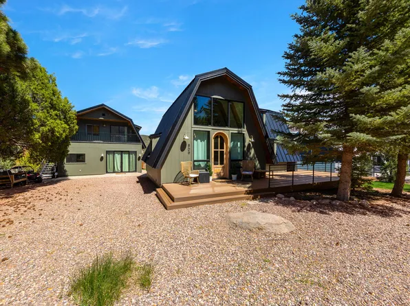 809 E Mountain Dr, Pine Valley, UT 84781