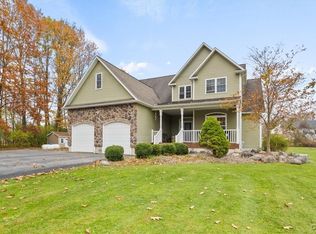 1294 Bargeview Dr, Chittenango, NY 13037