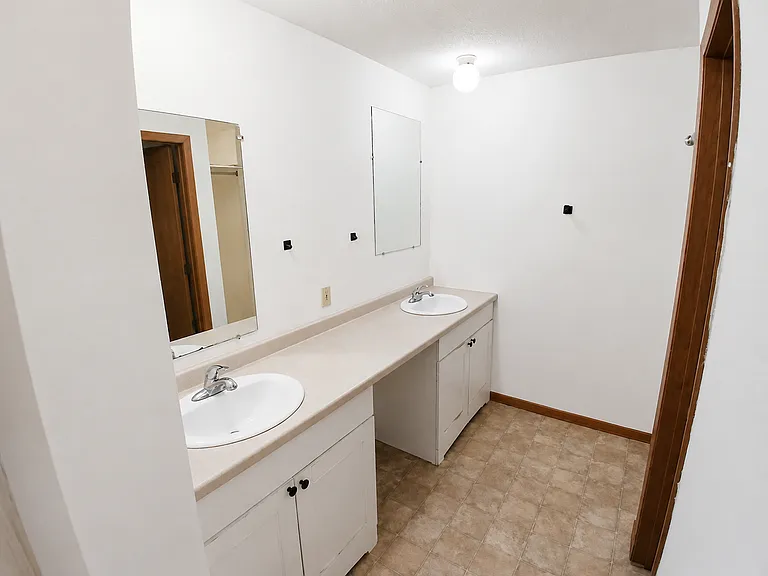 1011 5th Ave S #301 — Photo 4