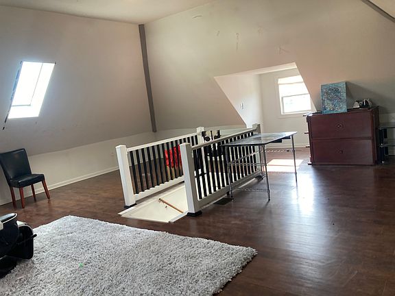 2nd image of 100 Fountain Ave #B