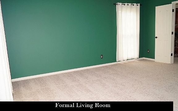 4th image of 19590 Elm Dr