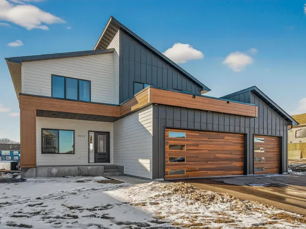 9933 14th Cir, Saint Michael, MN 55376