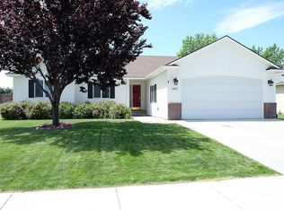 2007 Scottland Ct, West Richland, WA 99353