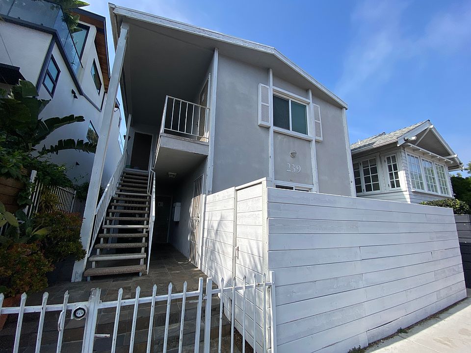 1st image of 239 Windward Ave #1