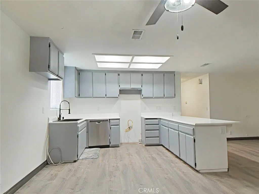 2 bed, 1026 sqft, $1,675 — Photo 3