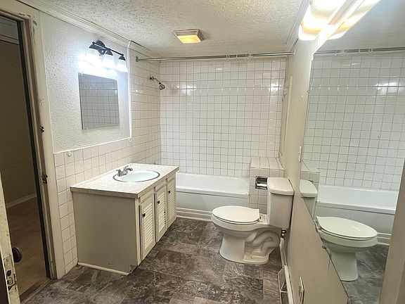3rd image of 523 Hornor Ave