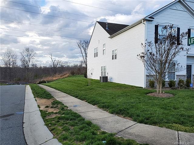 2nd image of 1636 Bray Dr