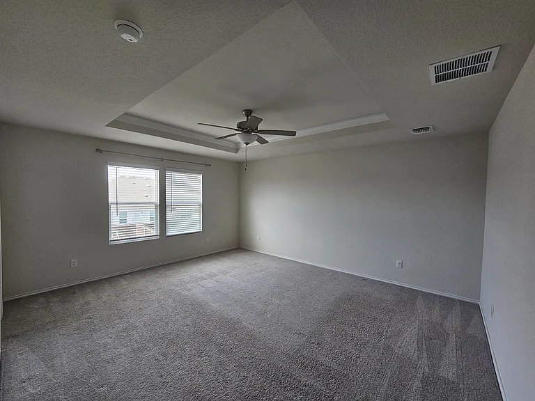 1045 Knightly Ln — Photo 12