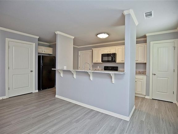 4th image of 1395 N Sicily Ln