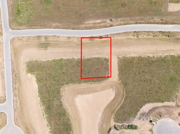 15360 Derry Ln, Granger, IN 46530