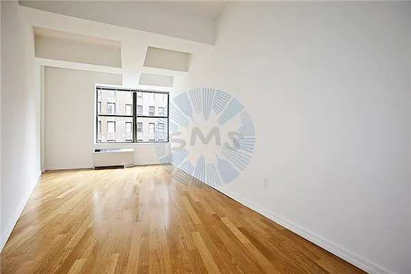 Rented by Space Marketing Shop | media 69