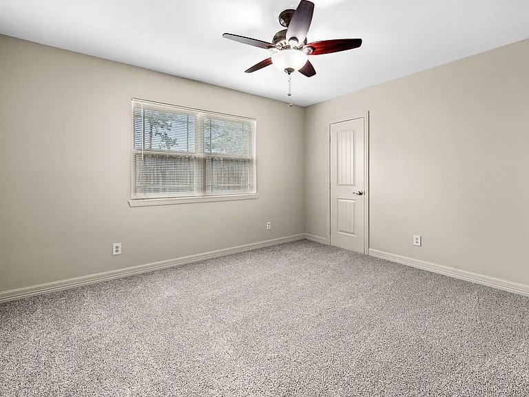 2227 Parana Dr — Photo 20