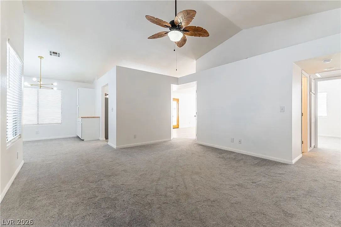 3 bed, 2.0 bath, 1693 sqft, $2,495 — Photo 3
