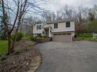 1175 Paintertown Rd, Irwin, PA 15642