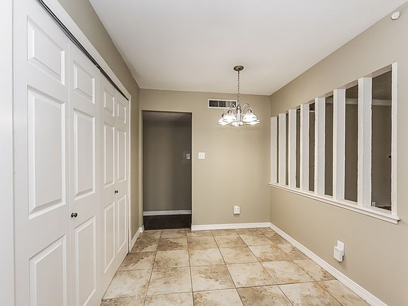 5th image of 404 Woodcrest Way