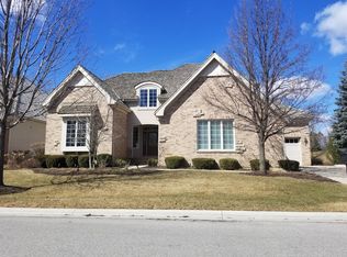 1012 Ridgeview Dr, Barrington, IL 60010